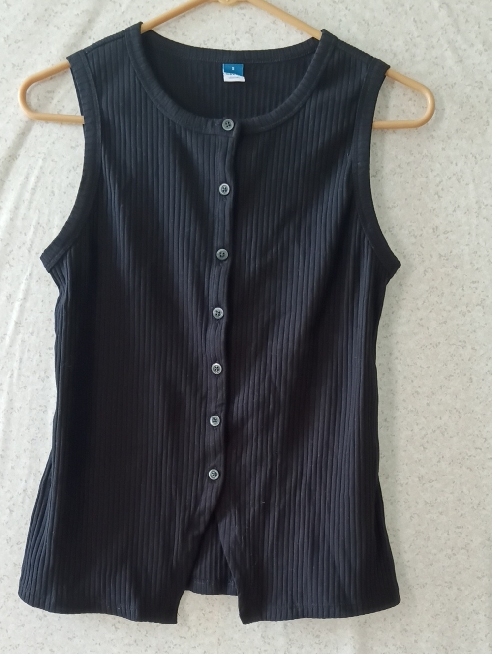 Old Navy Black Ribbed Button-Front Tank Top